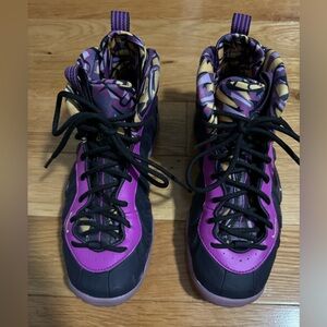 Nike Foamposite sneakers in purple, size 4.5